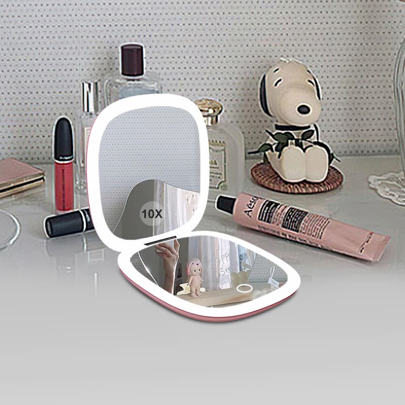 compact mirror with light